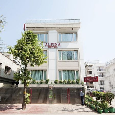 Alpina Hotels & Suites New Delhi Buitenkant foto