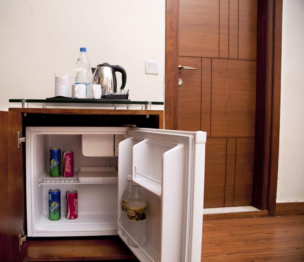 Alpina Hotels & Suites New Delhi Buitenkant foto