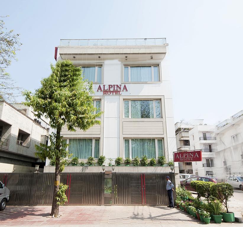 Alpina Hotels & Suites New Delhi Buitenkant foto
