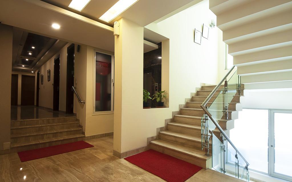 Alpina Hotels & Suites New Delhi Buitenkant foto