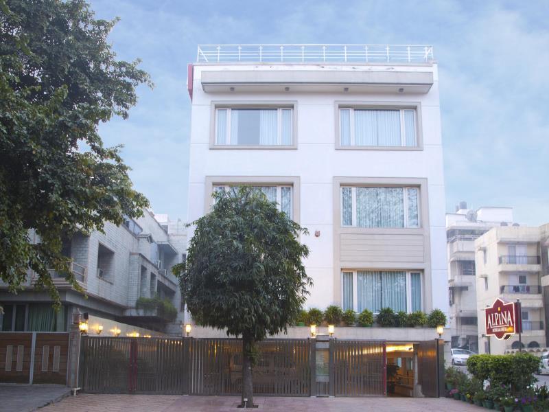 Alpina Hotels & Suites New Delhi Buitenkant foto