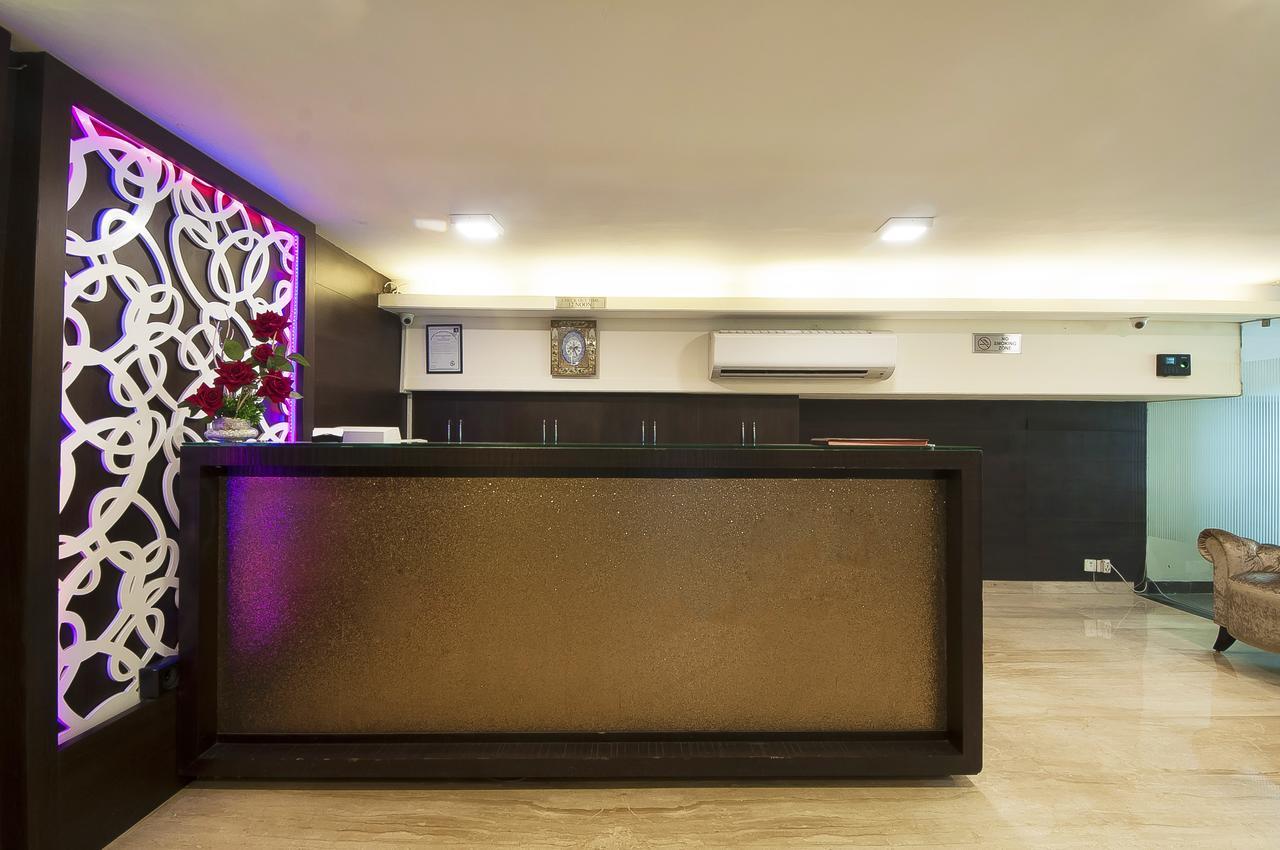 Alpina Hotels & Suites New Delhi Buitenkant foto
