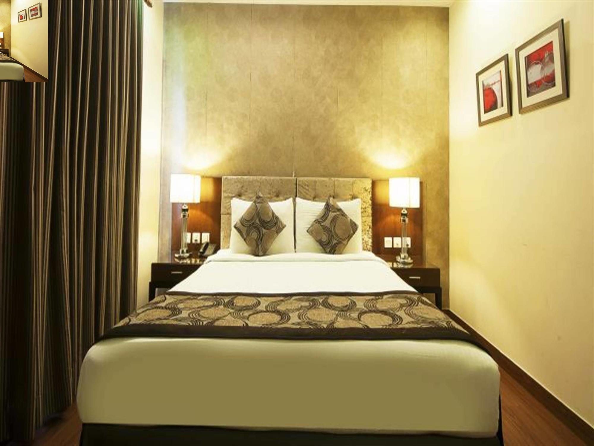 Alpina Hotels & Suites New Delhi Buitenkant foto