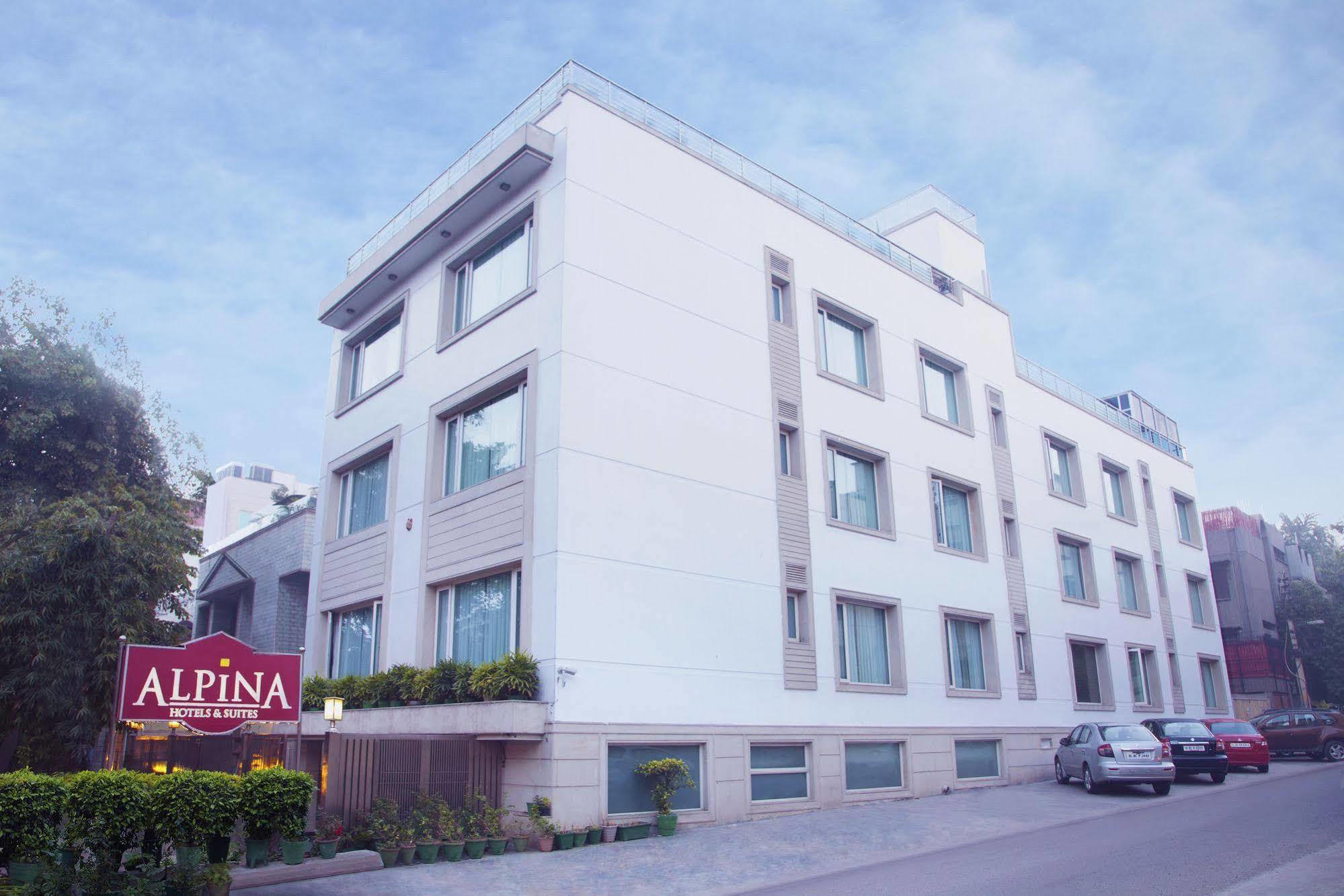 Alpina Hotels & Suites New Delhi Buitenkant foto
